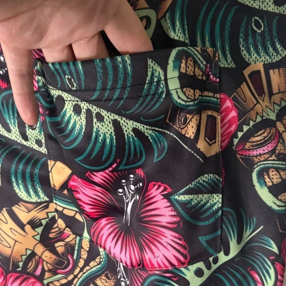 Men's Tropical Pattern Athletic Shorts - Picture 7 of 8